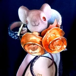 SHOE BLING Vintage style, Gold Roses, Heel accessories,  BDSM accessories